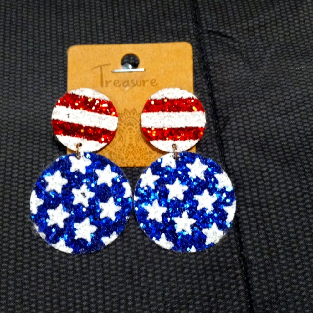 NWOT RED, WHITE AND BLUE EARRINGS